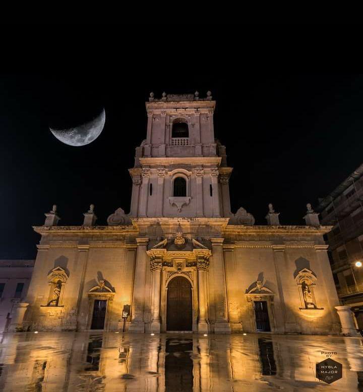 Le Tre Rose Di Mary Avola Exterior foto